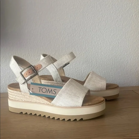 Toms Cream Chunky Platform Sandals - Picture 1 of 5